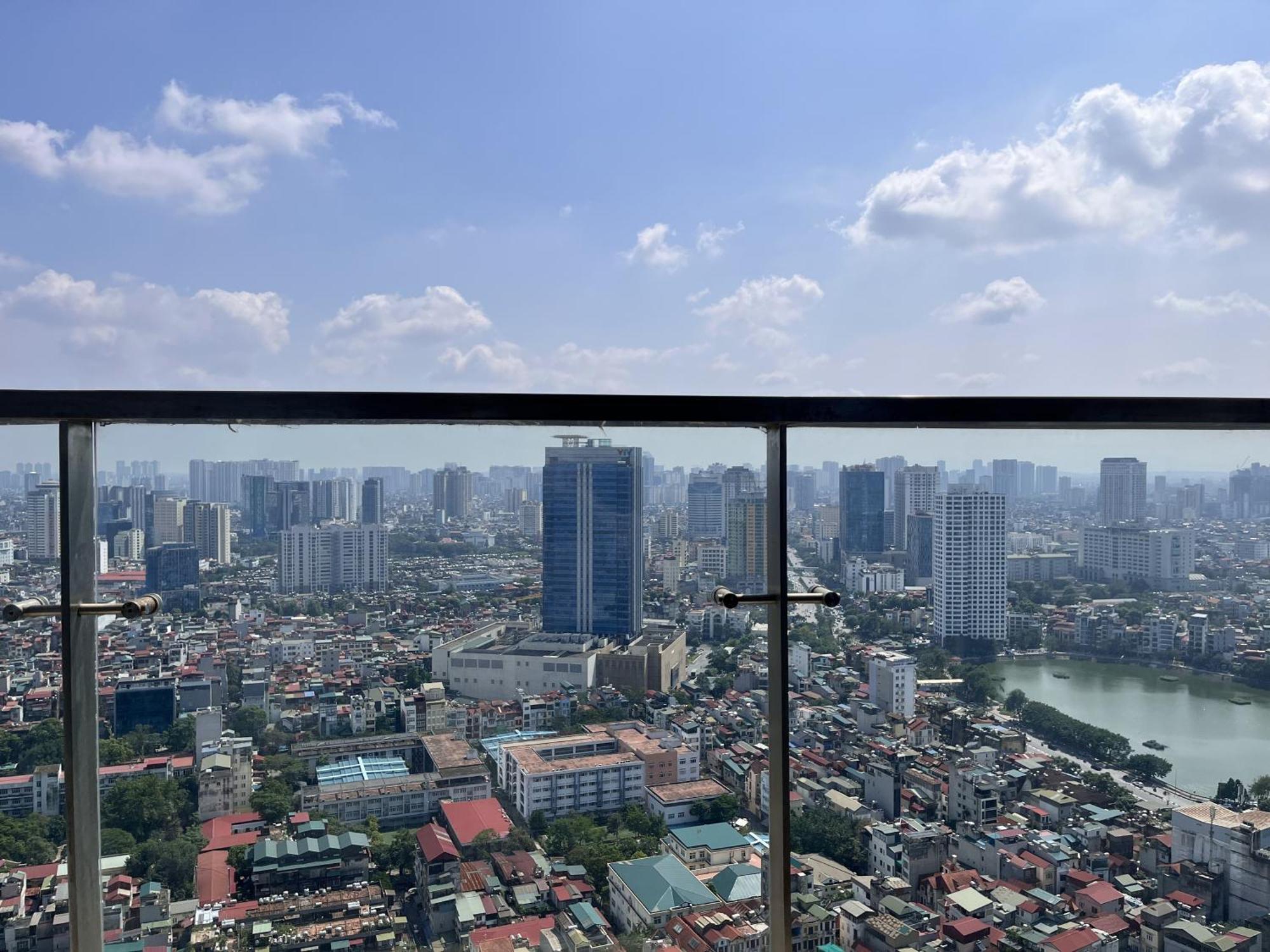 Vinhomes Metropolis Luxury 4 Br Căn hộ *